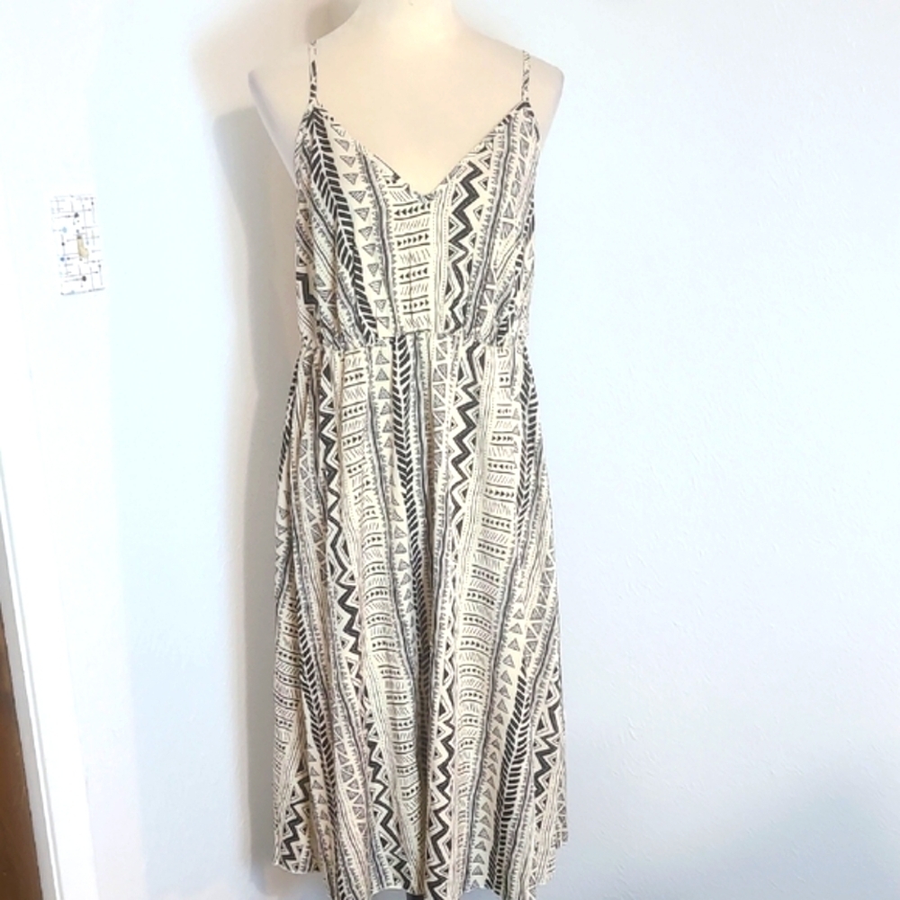 Shein Beige & Black Print Sundress with Spaghetti Straps, Size 0XL or Size 12 - Picture 2 of 10